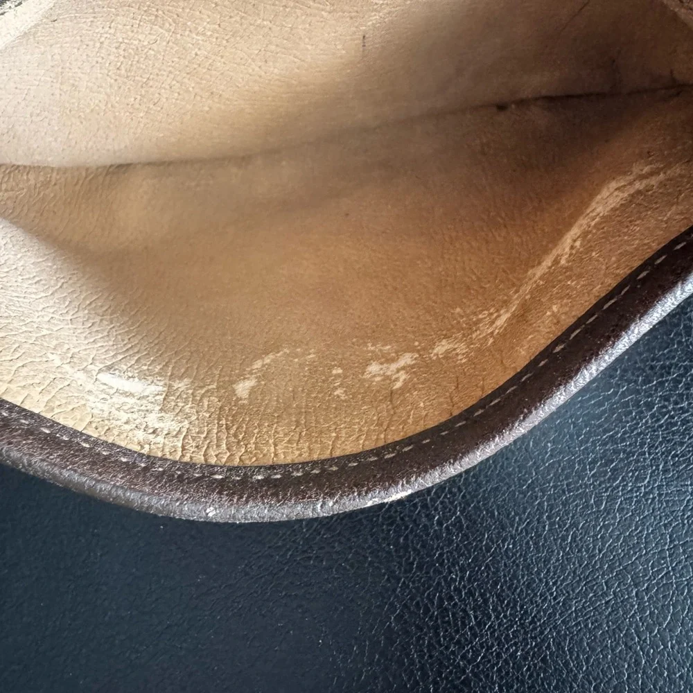 Gucci Beige and Brown Monogram Pouch Preloved Used - Picture 11 of 17